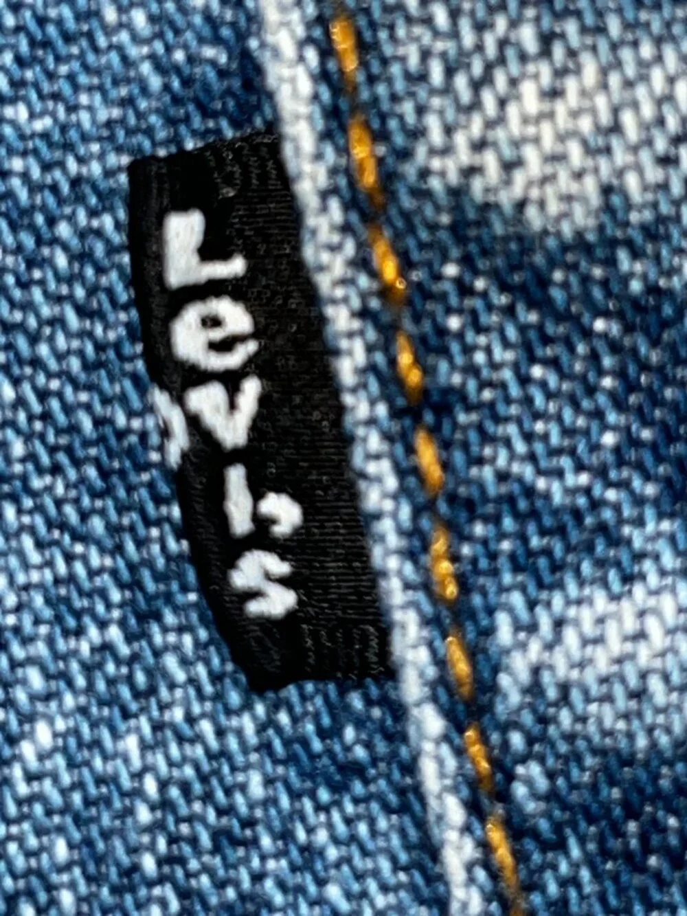 VTG 90's Levi's Knee Length Blue Denim 5 Pockets Jean Shorts Jorts Black Tab 7JR
